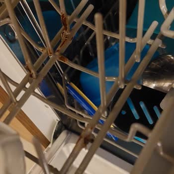 Teka Bulaşık Makinesi Sepetlerinde Pas Ve Kopma, Kocaeli’de Servis Desteği Yok