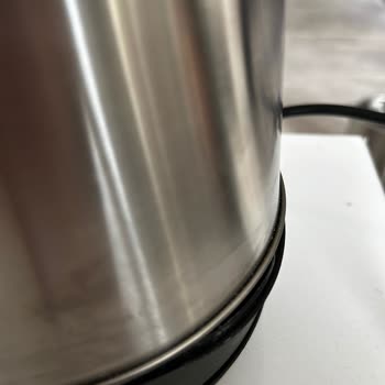 Hasarlı Çay Makinesi, Kesik Parmak Ve Cevapsız DM, İade Talebi