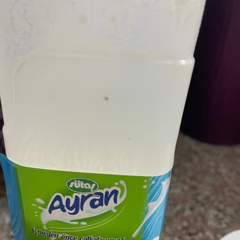 Sütaş Ayranında Görülen Siyah Ve Gri Cisimler Hijyen Skandalı