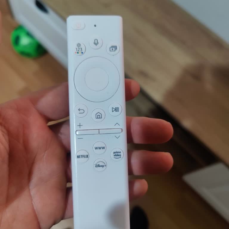 Bluetooth Bağlantısı Çalışmayan Samsung Frame Akıllı Kumanda İçin Ücretsiz Değişim Talebi