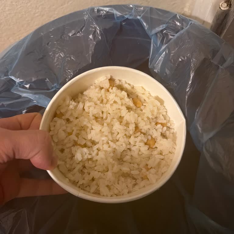 Gece Servisinde Bozulmuş Pilav Sağlık Riski Oluşturdu