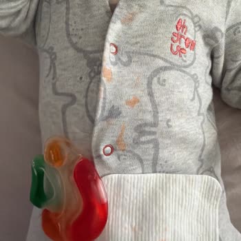 Wee Baby Diş Kaşıyıcıda Delik Ve Sızıntı Bebeğin Güvenliğini Tehdit Ediyor