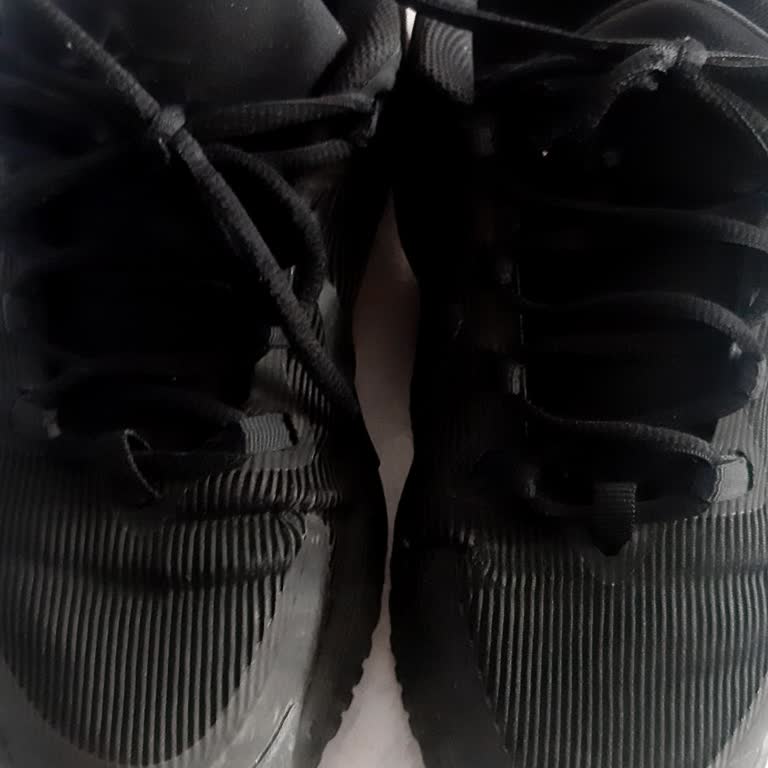 FLO Mağazası Fotoğrafla İnceleme Yaparak Üretim Hatası Şikayetini Reddetti