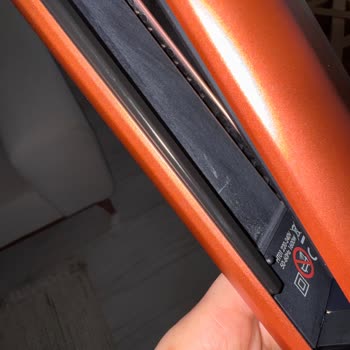 Ayıplı Dyson Airstrait Ürününde Çizik Sorunu Ve Değişim Talebi