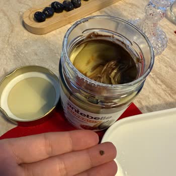 Antebella Supermix Ürünün İçinde Taş Bulunması Diş Hasarı Riski