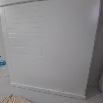 IKEA'dan Gelen Hemnes Divanda Kırık Parça Ve Eksik Tahtalar; Değişim Sürecinde Bilgi Eksikliği