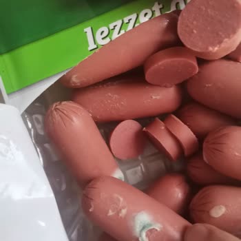 Şok Market’ten Aldığım Banvit Sosisinde Küf Ve Sağlık Endişesi