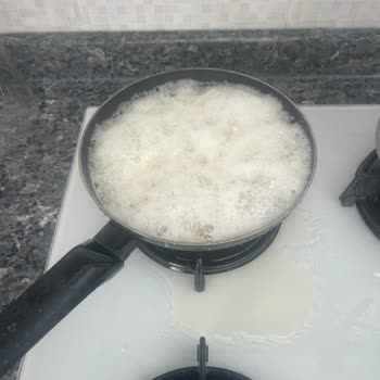 Migros Jet'ten Aldığım 5 Litre Yudum Ayçiçek Yağında Aşırı Köpürme Sorunu