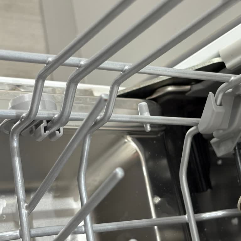 Bulaşık Makinesindeki Pas Lekeleri Ve Servis İlgisizliği