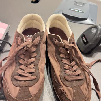 Zara Ayakkabısının Kısa Sürede Yırtılması Ve Faturasız İade Taleplerinde Çelişkili Bilgi