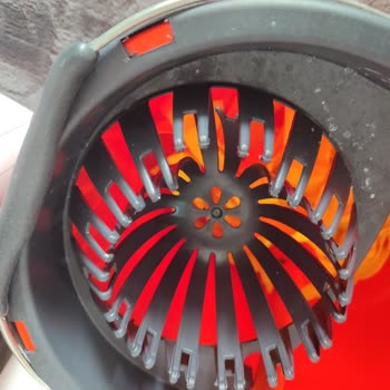 Macromax First Temizlik Seti Mop Aparatı Kalite Sorunu İlk Günlerde Kırıldı