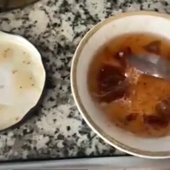 Şener Gıda Taş Gibi Şeyler Var İçinde!