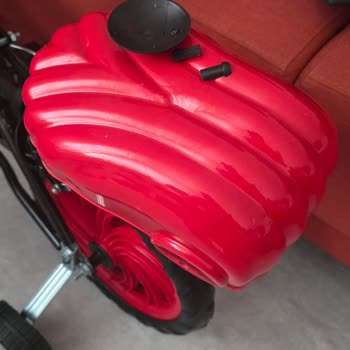 Kırık Akülü Araba Ve Hasarlı Bisiklet İçin Ürün Değişimi Ve İade Talebi