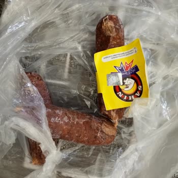 Şahin Sucukları Parmak Sucukta Beklenmeyen Kötü Tat Ve Değişim Talebi