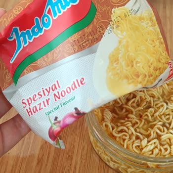 İndomie İndomi Spesiyal Ürününde Küfe Benzeri Oluşum Sağlık Endişesine Neden Oldu