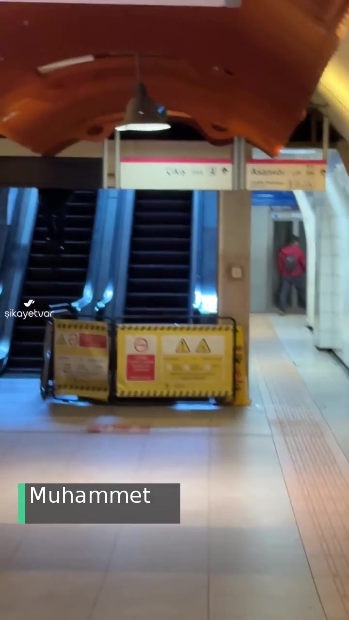 İstanbul Büyükşehir Belediyesi M4 IKEA Merdiven Arızası videonun kapak resmi