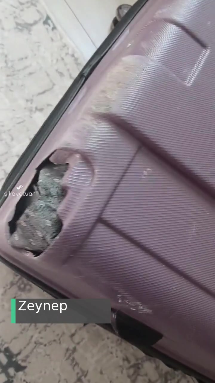 Yeni As Bayburt Turizm Tekerlek Ve Valiz Kenarı Kırık! videonun kapak resmi