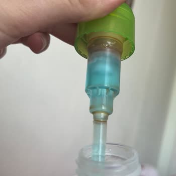 Bioderma Sébium Jelinde Akne Artışı Ve Turuncu Renk Değişimi Şikayeti