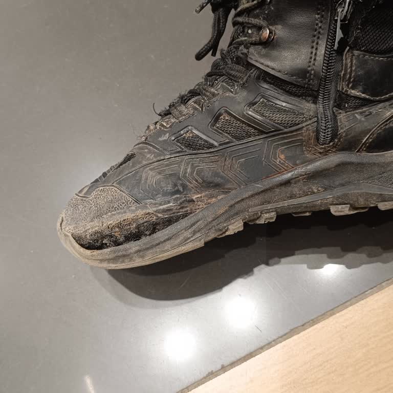 Slazenger Çocuk Outdoor Botunda Açılma Ve Su Alma Sorunu