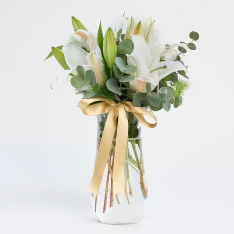 Görseldeki Dolgun Çiçek Yerine Zayıf Ve Özensiz Ürün Gönderildi