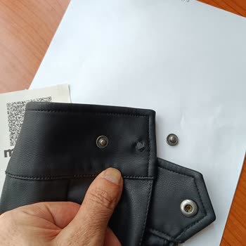 Mavi Montta İlk Kullanımda Düğmesi Düşmesi ve Değişim Reddi