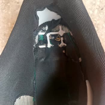 Elazığ FLO Mağazası'ndan Alınan Spor Ayakkabı Garanti Kapsamında Reddedildi