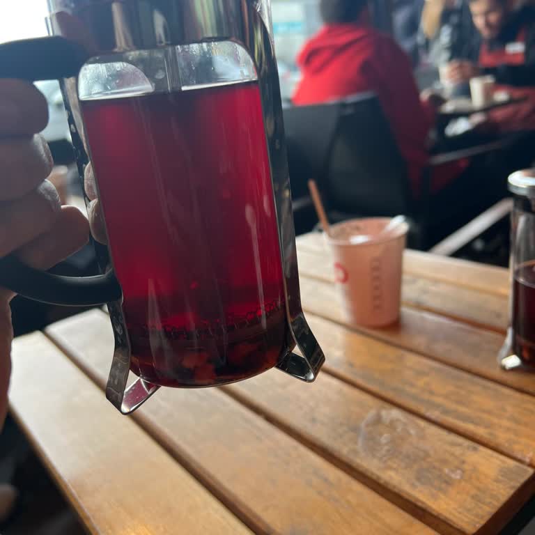 Arabica Eryaman Şubesinde Kış Çayı Az Doldurulması Ve Lezzetsizliği