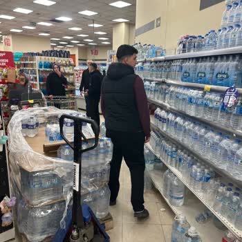 Carrefour Güngören Mağazasında Güvenlik Kurallarını İhlal Eden Ve Müşteriye Kaba Davranan Personel