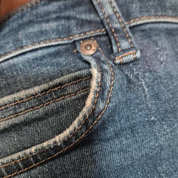 Lee Kot Pantolonunun Kısa Sürede Yırtılması ve Boyner'den İade Talebi