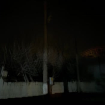 Üç Hafta Boyunca Sokak Lambaları Yanmıyor, Muhtar Sessiz Ve Mahalle Güvenliği Tehlikede