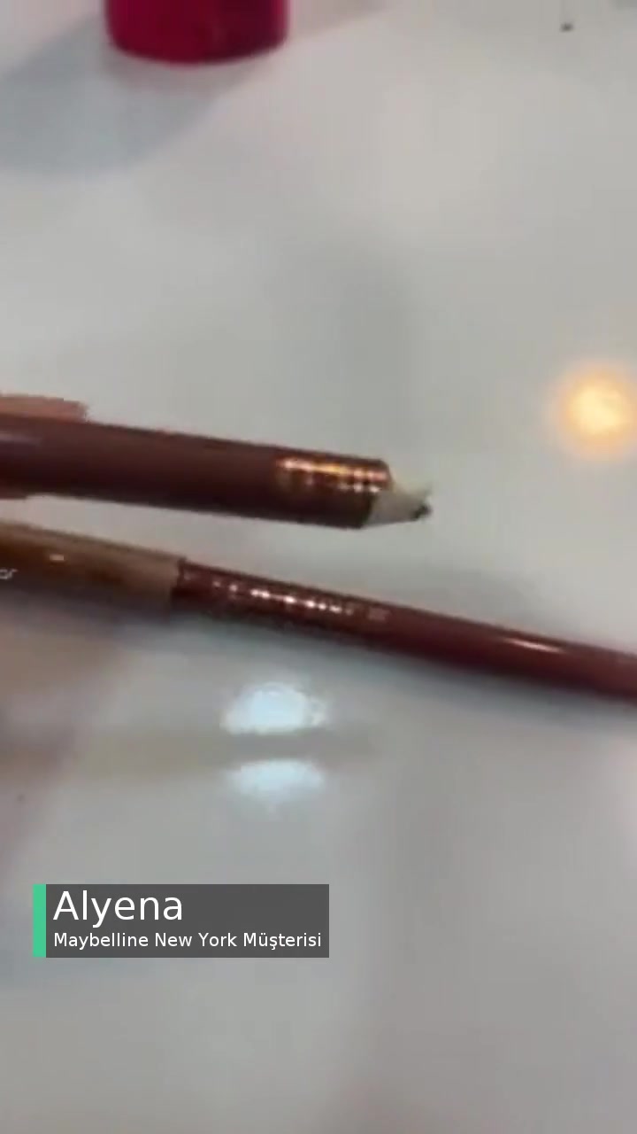 Maybelline Lifter Liner Kalemi Hüsranı! videonun kapak resmi