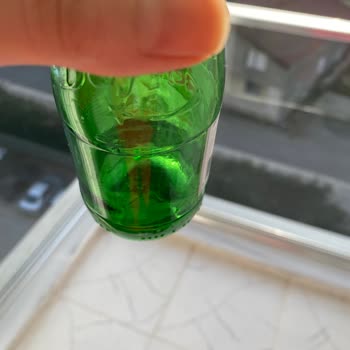 Maden Suyu Şişesinde Cam Parçaları Sağlık Riskine Yol Açtı