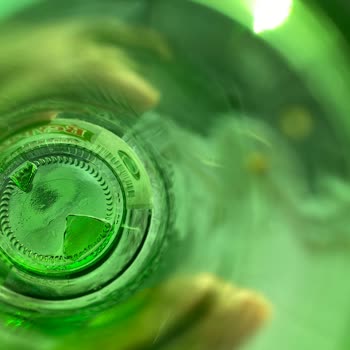 Maden Suyu Şişesinde Cam Parçaları Sağlık Riskine Yol Açtı