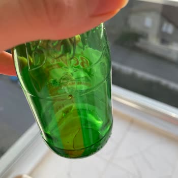 Maden Suyu Şişesinde Cam Parçaları Sağlık Riskine Yol Açtı