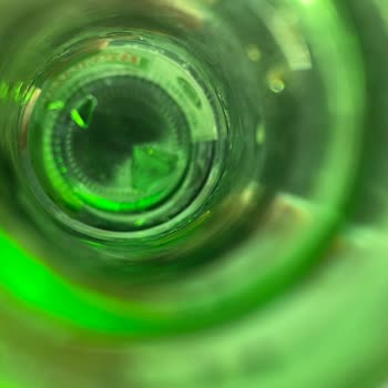 Maden Suyu Şişesinde Cam Parçaları Sağlık Riskine Yol Açtı