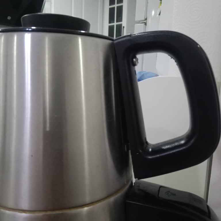 Tea Break 2 In 1 Çay Makinesinin Demlik Sapı Kırıldı, Yedek Parça Talebi