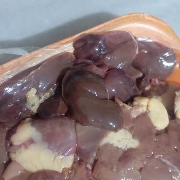 Depom Market'ten Süresi Geçmiş Ve Bozulmuş Tavuk Ciğeri Gönderildi