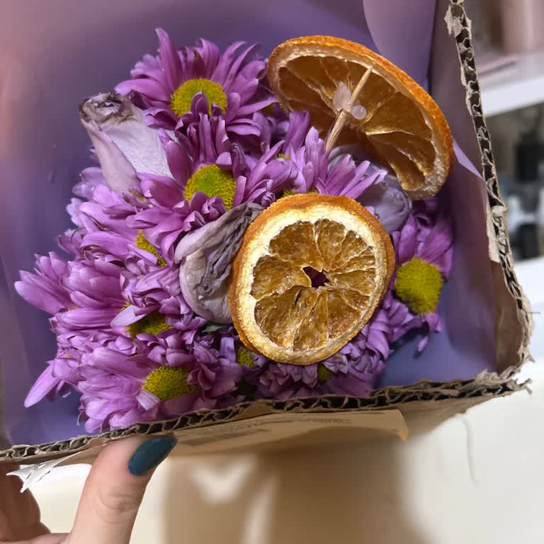 Lila Güllü Pembe Papatya Buketinde Kalitesiz Ve Özensiz Hazırlık