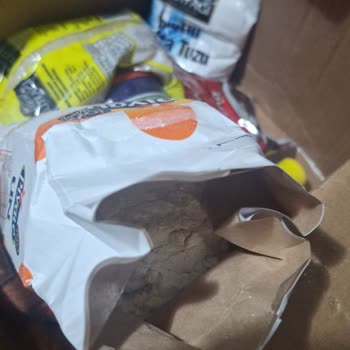 Teslim Edilen Ürünlerde Kırık Yumurta Ve Açık Un Paketi