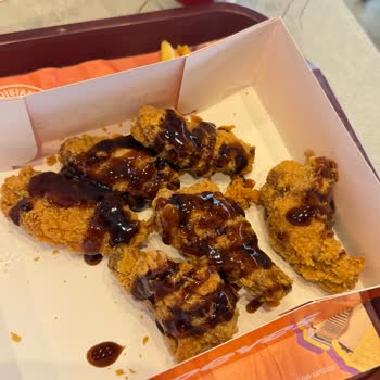 Barbekü Soslu Tavuk Menüsü Fotoğrafla Uyuşmaz, Çalışan Tutumu Hayal Kırıklığı