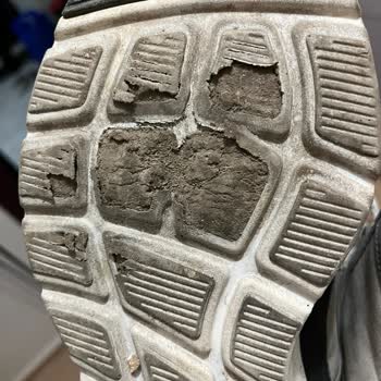 Skechers Air Court Ayakkabısının Tabanı Hızlı Derin Aşınma Gösterdi