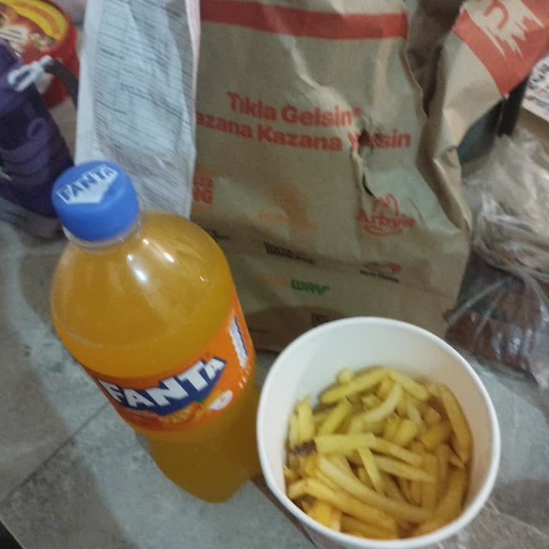 Soğuk Ve Pişmemiş Burger King Siparişine Ücret İadesi Talebi