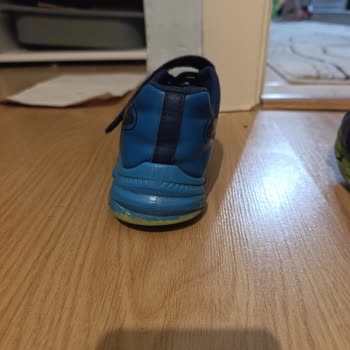 Skechers Çocuk Ayakkabısı 5 Ayda Yamuldu, Üretim Hatası Reddedildi