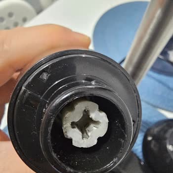 Blender Setinin Plastik Parçaları Kırıldı Ve Çalışmaz Hale Geldi