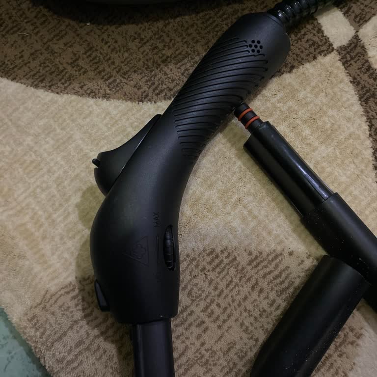 Pirantech Buharlı Temizlik Makinesinde Basınçlı Buhar Kaçırması Ve Yanma Riski