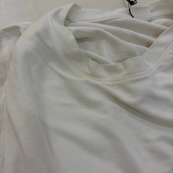 Lufian’dan Kullanılmış Ve Lekeli Tişörtler Aldım, Tam İade Talep Ediyorum