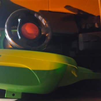 Eksik Ve Kırık Traktör Teslimatı, Yanıltıcı Bilgi Ve Değişim Reddi