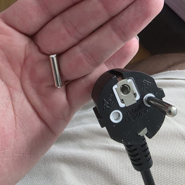 Proforce Koşu Bandı Kablodaki Parça Kopması Ve Cevapsız Müşteri Desteği