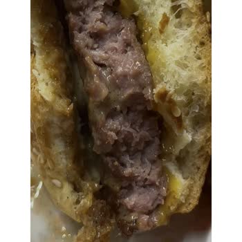 Sağlığımı Tehlikeye Atan Pişmemiş Burger