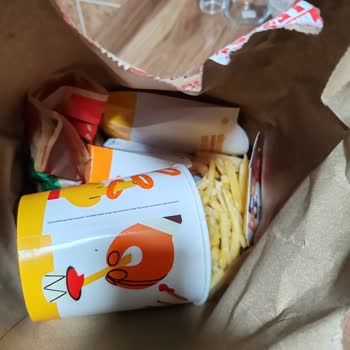 Turşulu Hamburgerde Alerji Riski, Soğuk Ve Eksik Ürün Şikayeti